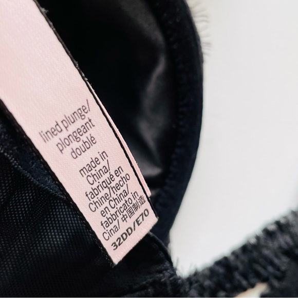 32DD MEDIUM Victoria’s Secret black lace bra set - Picture 6 of 7